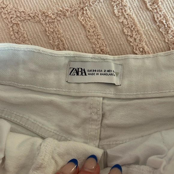 White Zara Jean shorts - Picture 3 of 3